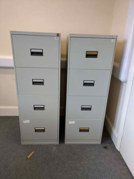 Photo of free filing cabinets : 4 & 2 drawers (Jericho OX1) #1