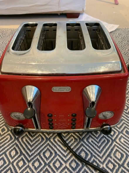 Photo of free Delonghi 4 Slice Toaster (Bosham, PO18) #1