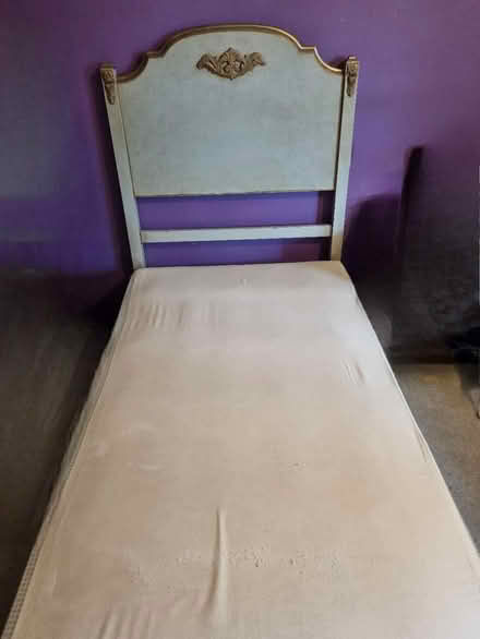 Photo of free Single bed with mattress (NR9) #1