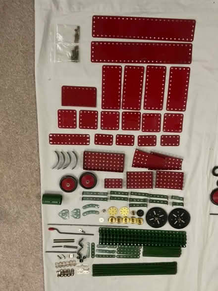Photo of free Meccano bundle (Covingham SN3) #1