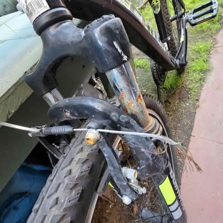 Photo of free Schwinn mountain bike (North Oakland) #4
