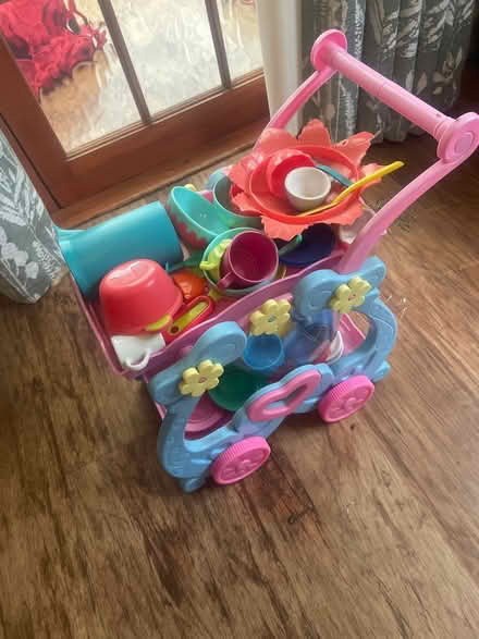 Photo of free Child's tea set and trolley (MK14 - Stantonbury) #1