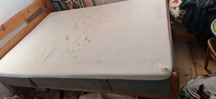 Photo of free Simba memory foam double mattress. Used but fair condition (Warden Hill LU3) #1