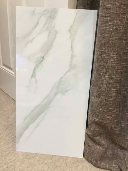 Photo of free White/light grey marble effect tiles (Moulsham CM2) #1
