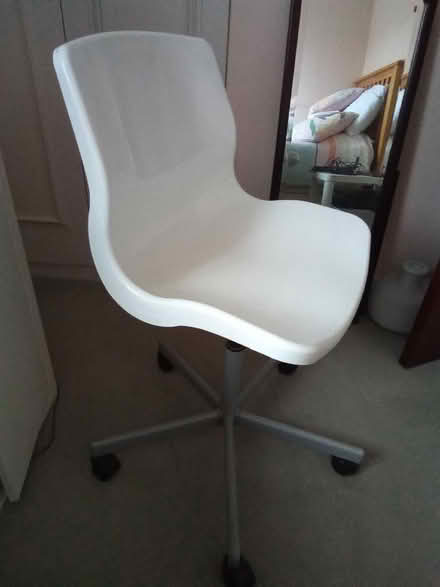 Photo of free IKEA Snille Swivel Chair (Catherine-de-Barnes B91) #1