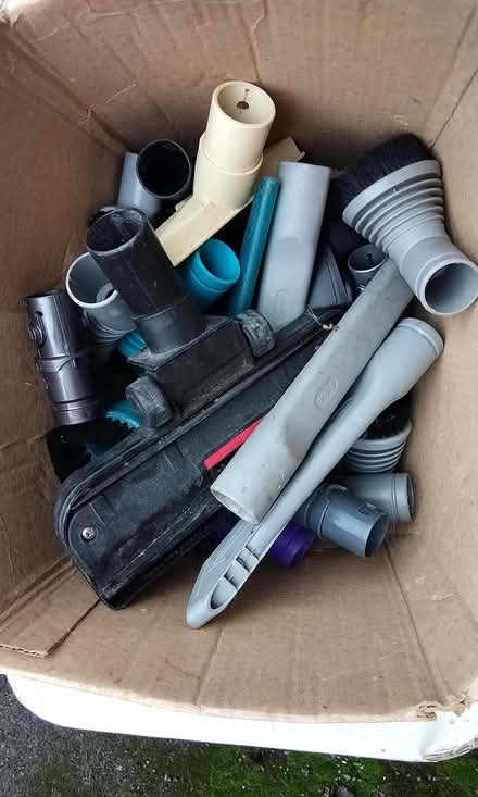 Photo of free Box of Vacuum Cleaner Attachments Dyson (Woodley RG5) #1