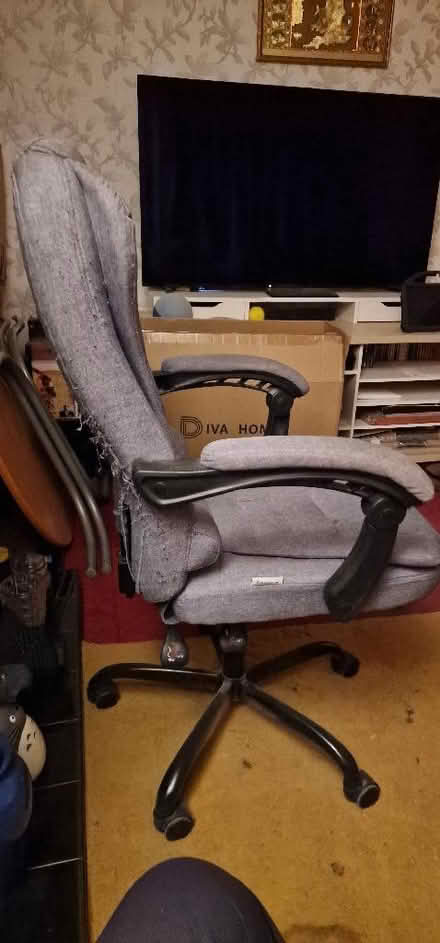 Photo of free Office/Gaming Chair (Wombwell S73) #1