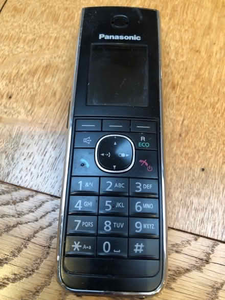 Photo of free Three telephone handsets (Putney SW15) #2