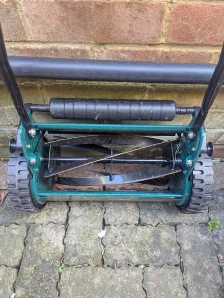 Photo of free Manual lawn mower (SG5) #1
