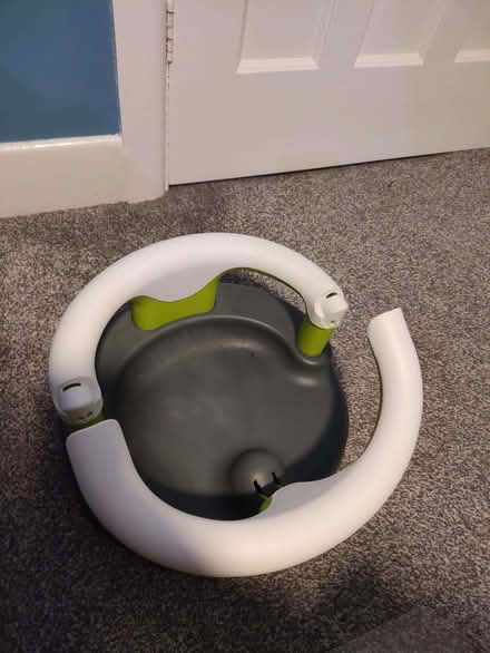 Photo of free Baby bath seat (Kinson Village Green Stocks BH10) #1