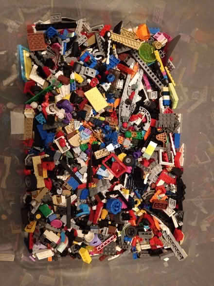 Photo of free Box of Lego (St Leonards on Sea TN37) #2