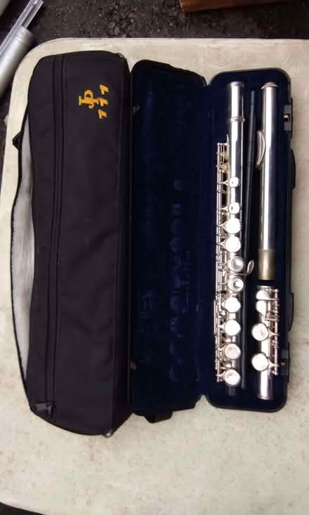 Photo of free Flute (Woodley RG5) #1