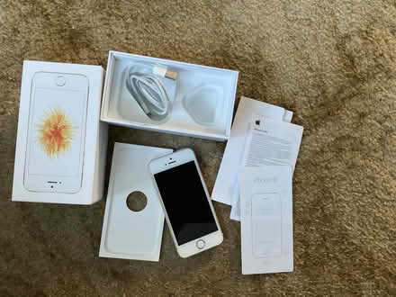 Photo of free Faulty Apple iphone SE M/head River area (windsor-maidenhead-freegle CGA SL6) #1