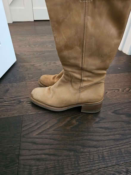 Photo of free Size 5 tan boots (Lower Morden SM3) #2