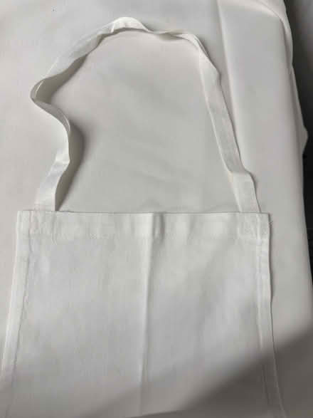 Photo of free White bib aprons (SW19 South Wimbledon) #2