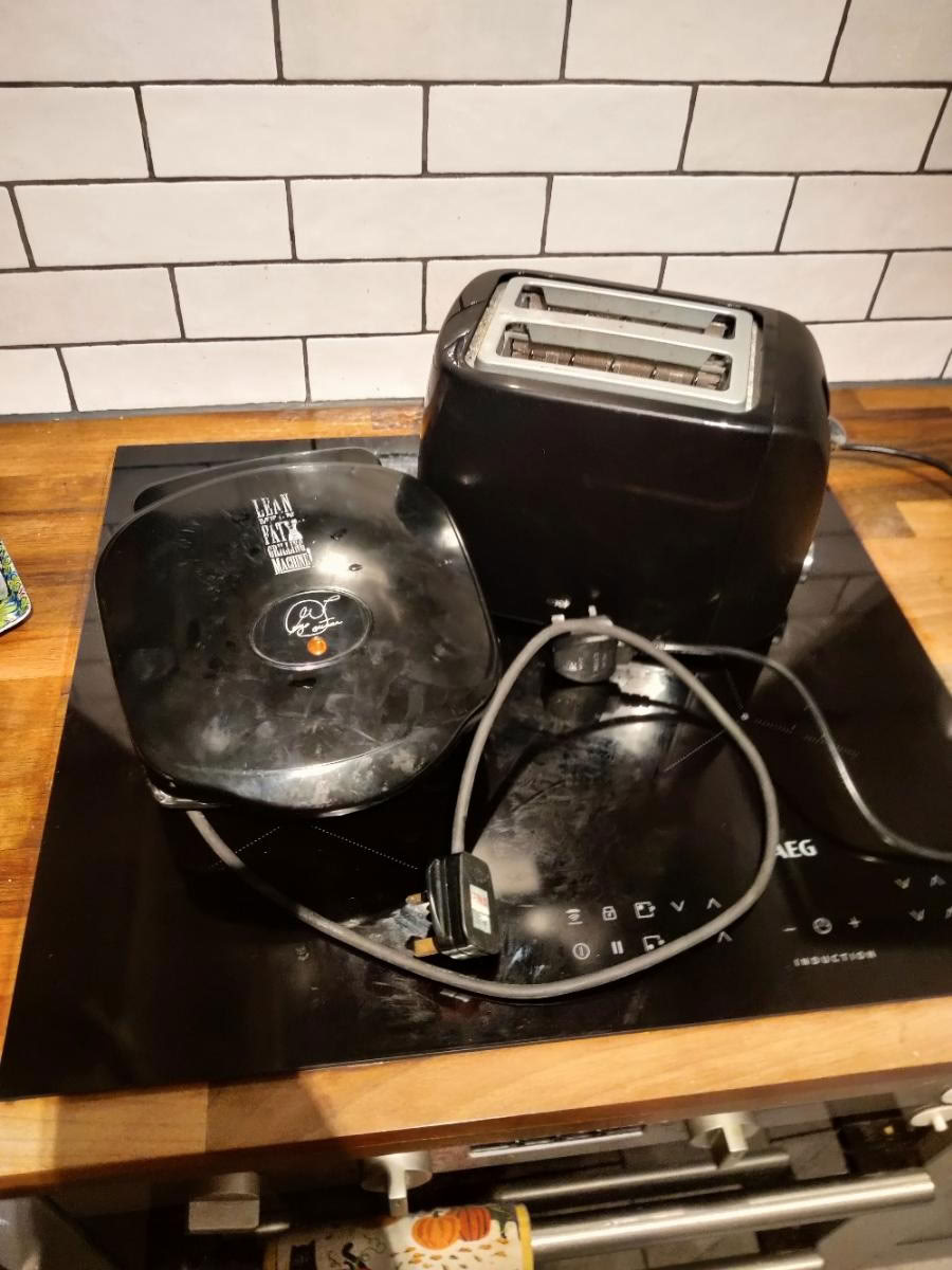 Free: Toaster and George Foreman grill (G68)