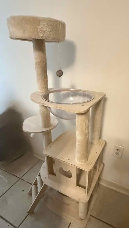 Photo of free small cat tree (Eastern Market) #1