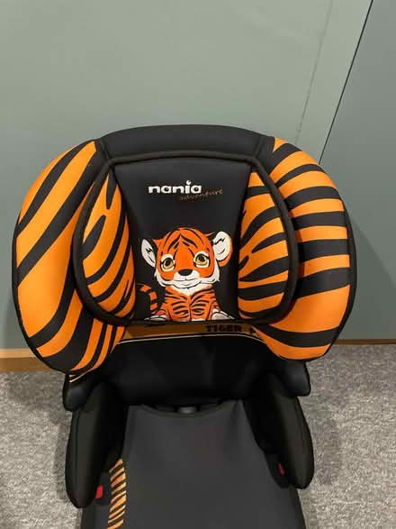 Photo of free Car seat that turns into booster (Leigh woods) #2