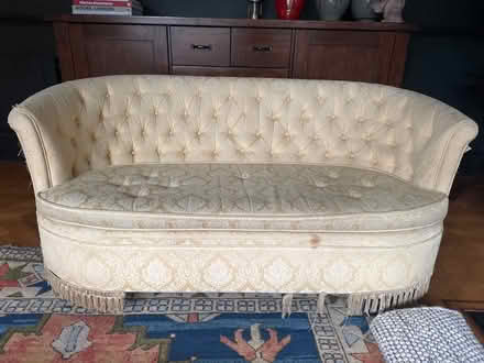 Photo of free Small love seat (New Barnet) #1
