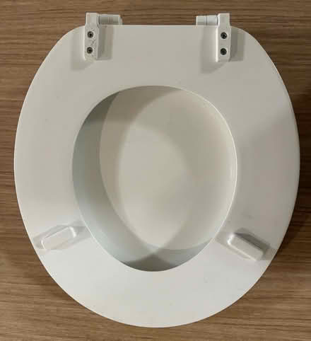 Photo of free Maintenance Warehouse Toilet Seat (Valencia Avenue, Sunnyvale) #4