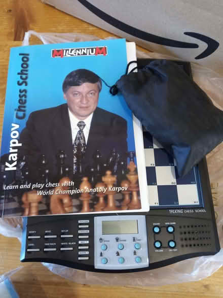 Photo of free Electronic chess game, not tested as working, (Hemyock EX15) #1