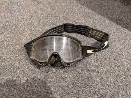 Photo of free Oakley mountain biking googles (bradway S17) #1