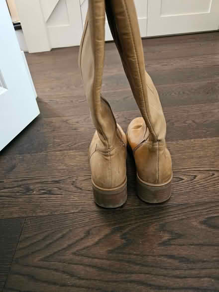 Photo of free Size 5 tan boots (Lower Morden SM3) #3