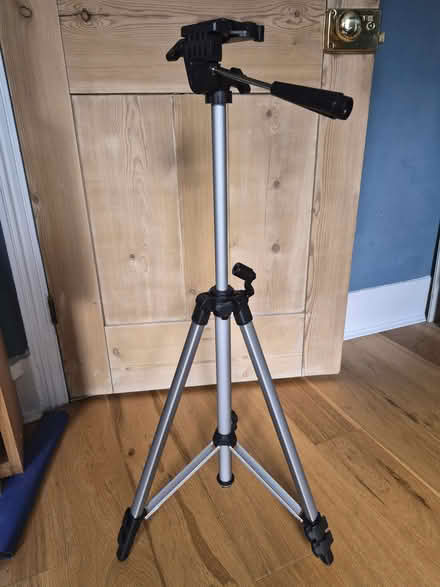 Photo of free Tripod for camera (St Albans AL3) #1
