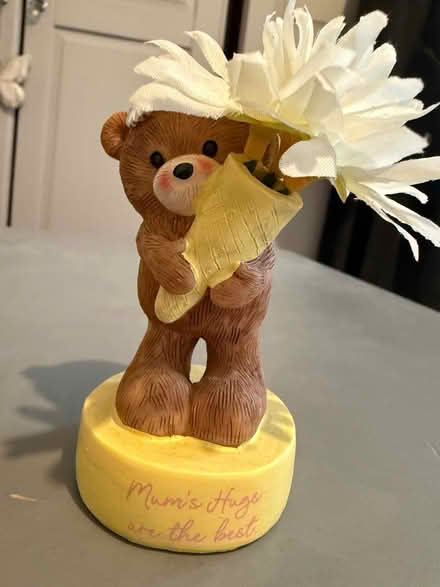 Photo of free Mum ornament (Carshalton) #1