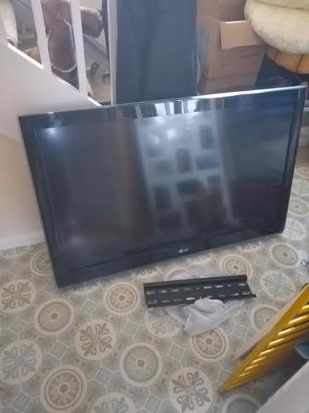 Photo of free 42 inch TV with wall mount (CO10) #1