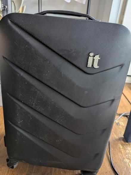 Photo of free Suitcase (20037) #1