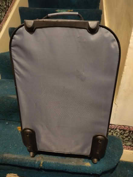 Photo of free Small suitcase (SE5) #1