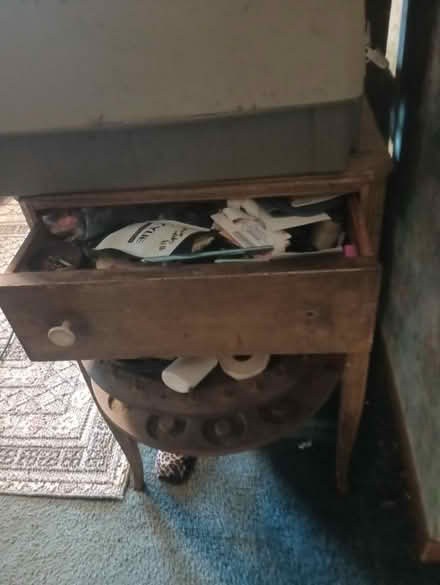 Photo of free Sewing machine (Grafton WV. 26354) #4