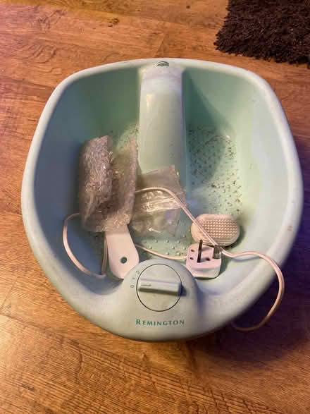 Photo of free Remington aromatherapy foot spa (WV13 Willenhall) #3