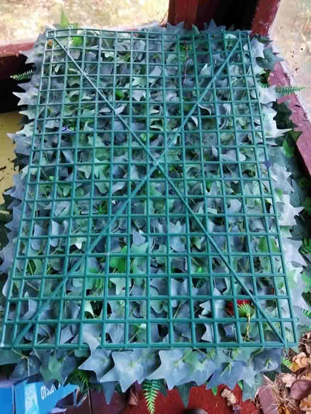 Photo of free 8 Background leafy panels (Eastfield) #2