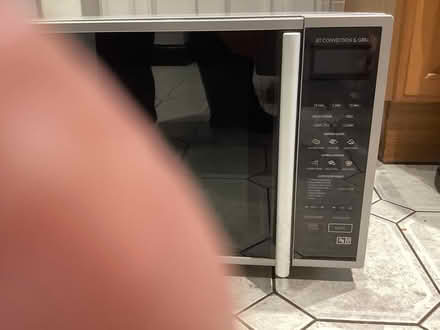 Photo of free Sharp micro wave/ oven and grill (OX 28 3SW Cogges Witney) #2