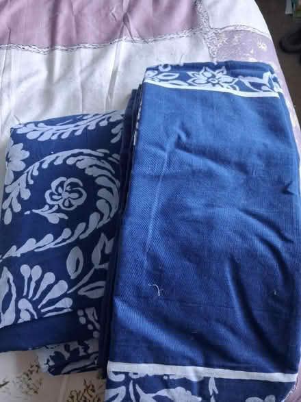 Photo of free King-size duvets covers & pillowcases (Oxford ST6) #3