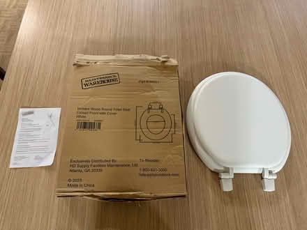 Photo of free Maintenance Warehouse Toilet Seat (Valencia Avenue, Sunnyvale) #1