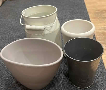 Photo of free Indoor Plant Pots (Great Hollands RG12) #1