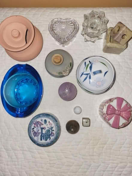 Photo of free Wee containers of all sorts (Elmvale Acres) #1