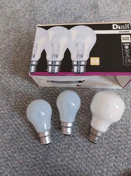 Photo of free Bayonet light bulbs (Humphrey's End GL6) #1