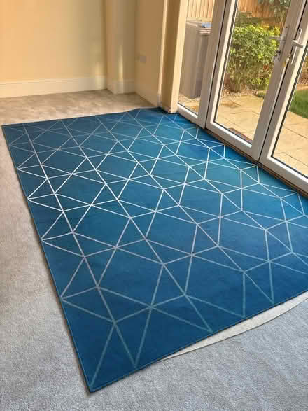 Photo of free Blue Rug (Waterlooville PO8) #1