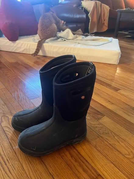 Photo of free kids' snow boots, mittens (Red Hook) #1