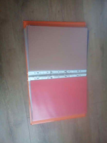 Photo of free Crafting and card making papers (Tarbrax EH55) #2