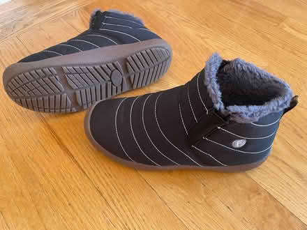 Photo of free Women’s size 8.5+ snow booties (Groton behind the Country Club) #1