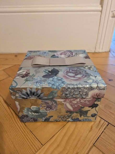 Photo of free Gift Box (Enfield EN2) #1