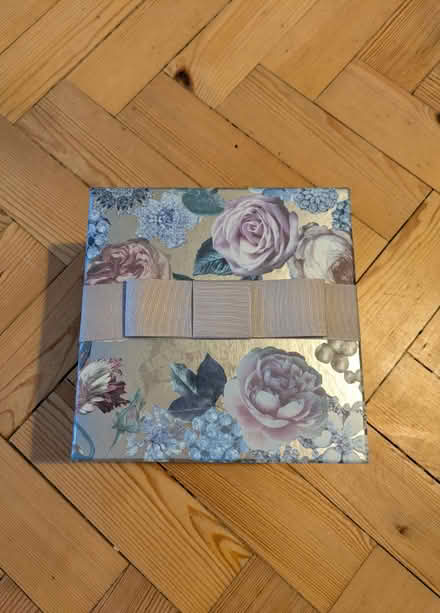 Photo of free Gift Box (Enfield EN2) #2