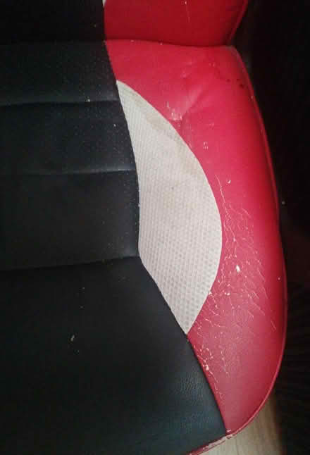 Photo of free Gaming Chair (Parkstone BH14) #3