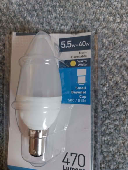 Photo of free Small bayonet and screw light bulbs (Humphrey's End GL6) #2