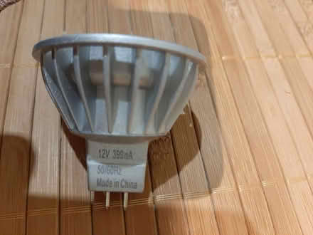 Photo of free 5 MR16 LED lightbulbs (South norwood SE25) #4